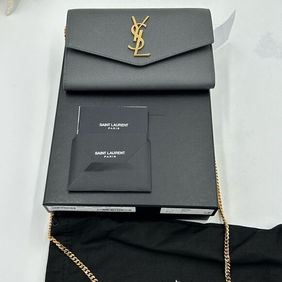 Women’s Ysl Saint Laurent uptown chain wallet in de poudre grain leather - Picture 2 of 16